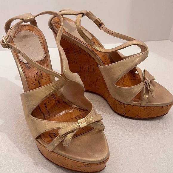 41. Christian DIOR Gold Peep Toe Wedges 7 - Picture 3 of 14